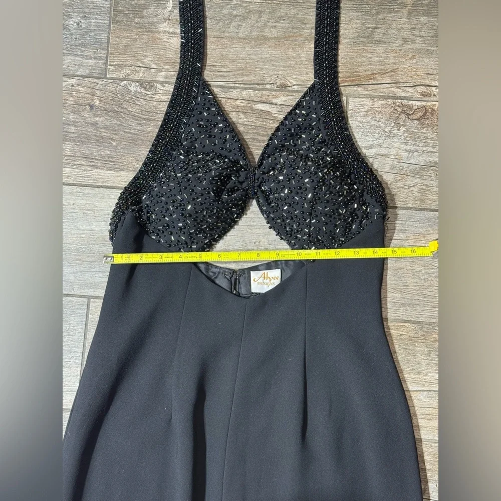 Elegant Black Evening Dress - Picture 9 of 13